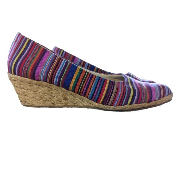 ✨LIKE NEW✨ Women's/Beacon/Espadrilles/Rainbow/Guatemalan/Stripe/Canvas/Sz 10 - Picture 1 of 9